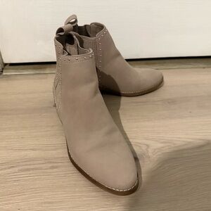 American Eagle Outfitters Taupe Ankle Booties